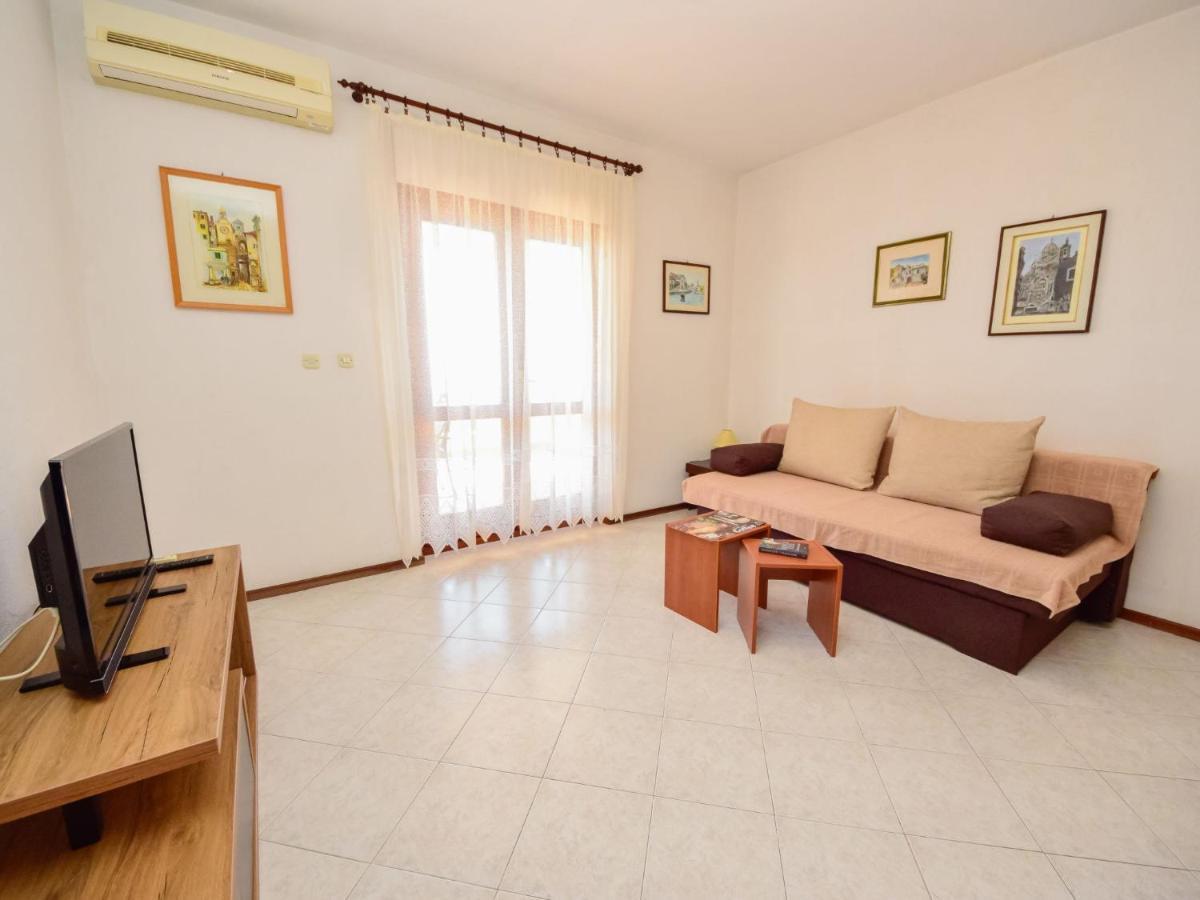 Apartment Lucija-1 By Interhome Trogir Eksteriør bilde